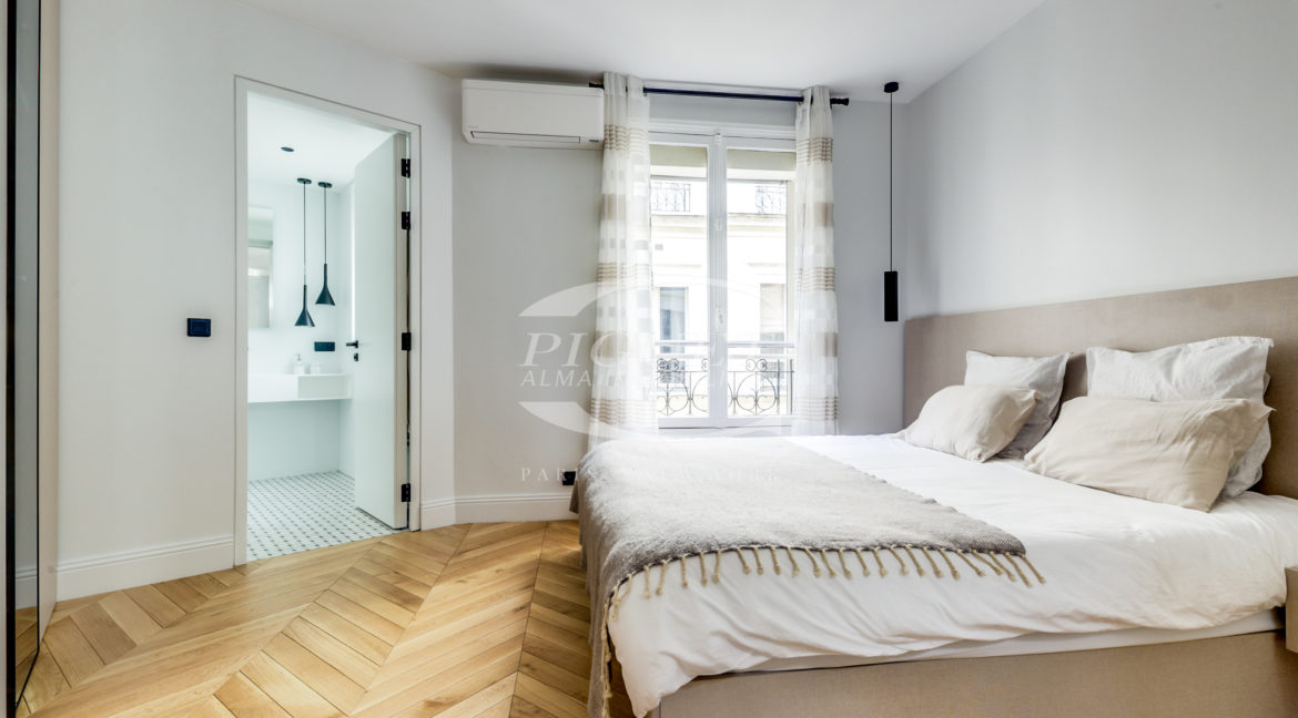 3 rue Fresnel - 75116 Paris - LOGO - 3