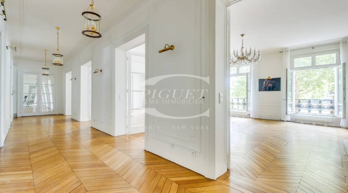 12 av du Prsdt Kennedy - 75016 Paris - LOGO - 10