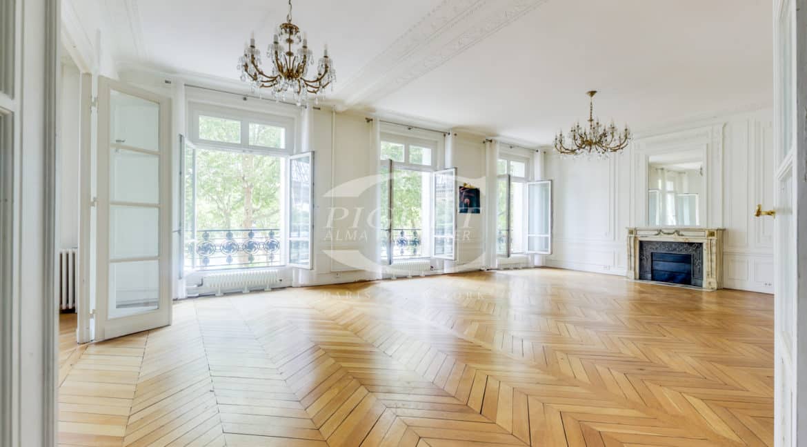 12 av du Prsdt Kennedy - 75016 Paris - LOGO - 12