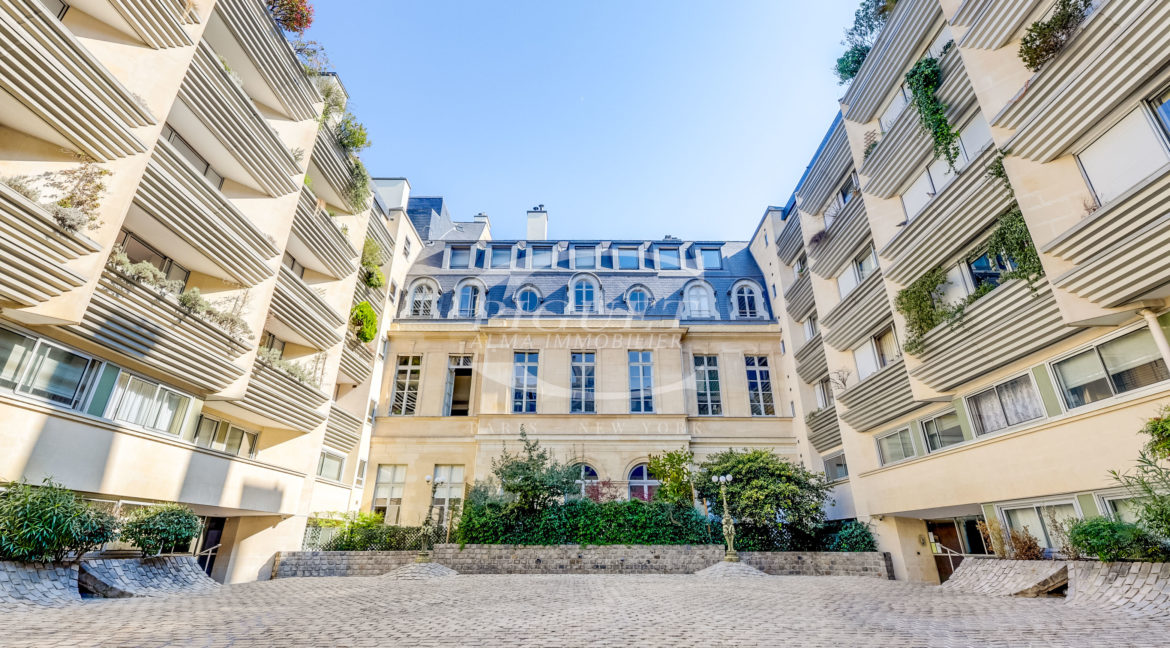 7 rue de la Chaise - 75007 Paris - LOGO - 16