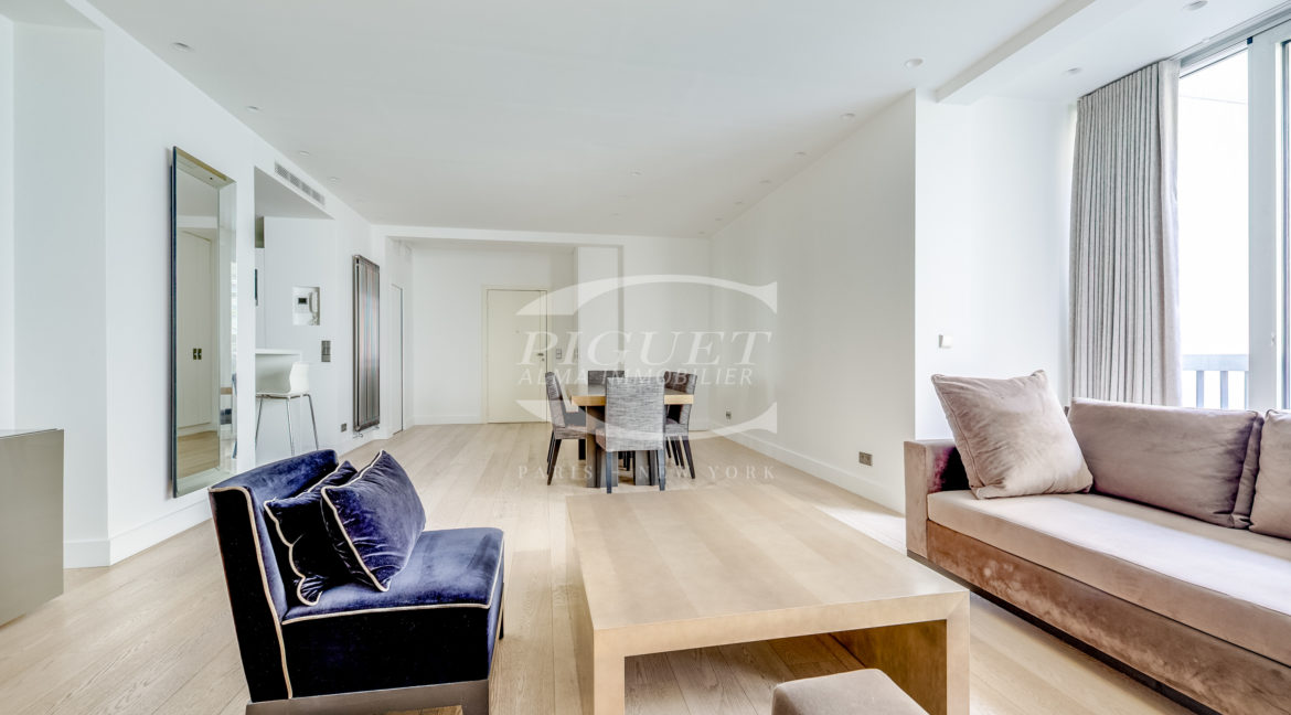 11 av Montaigne - 75008 Paris (2) - LOGO - 13