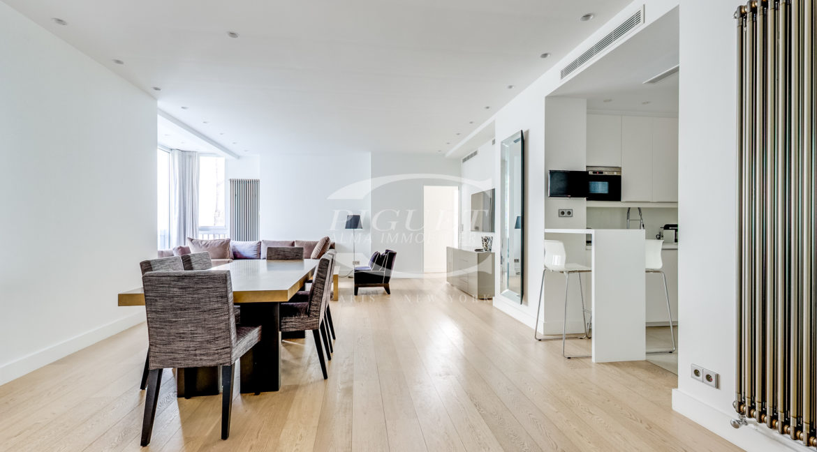 11 av Montaigne - 75008 Paris (2) - LOGO - 7