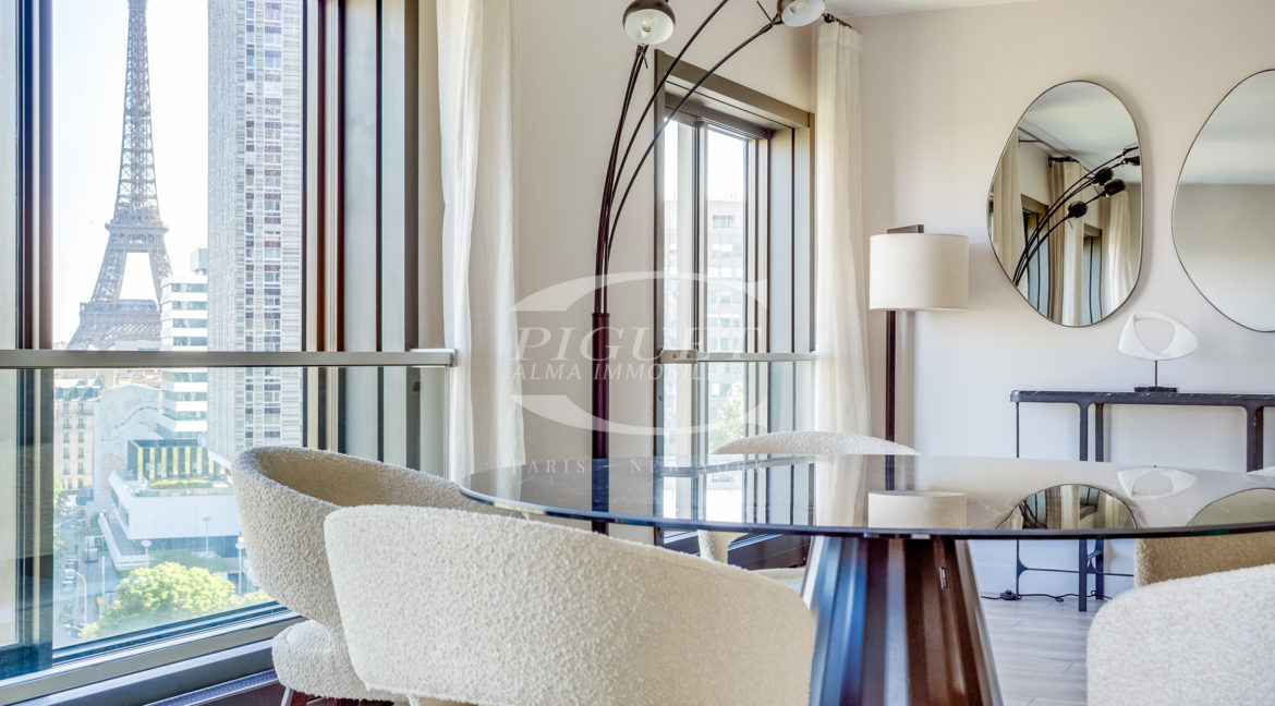 57 quai de Grenelle - 75015 Paris (1) - LOGO - 17