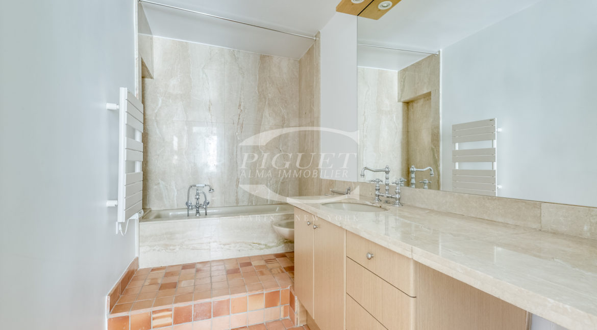 6 rue de Furstenberg - 75006 Paris - LOGO - 2