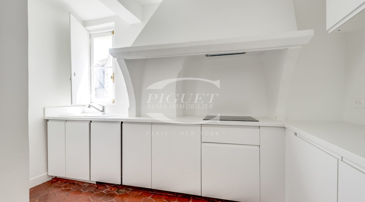 6 rue de Furstenberg - 75006 Paris - LOGO - 3