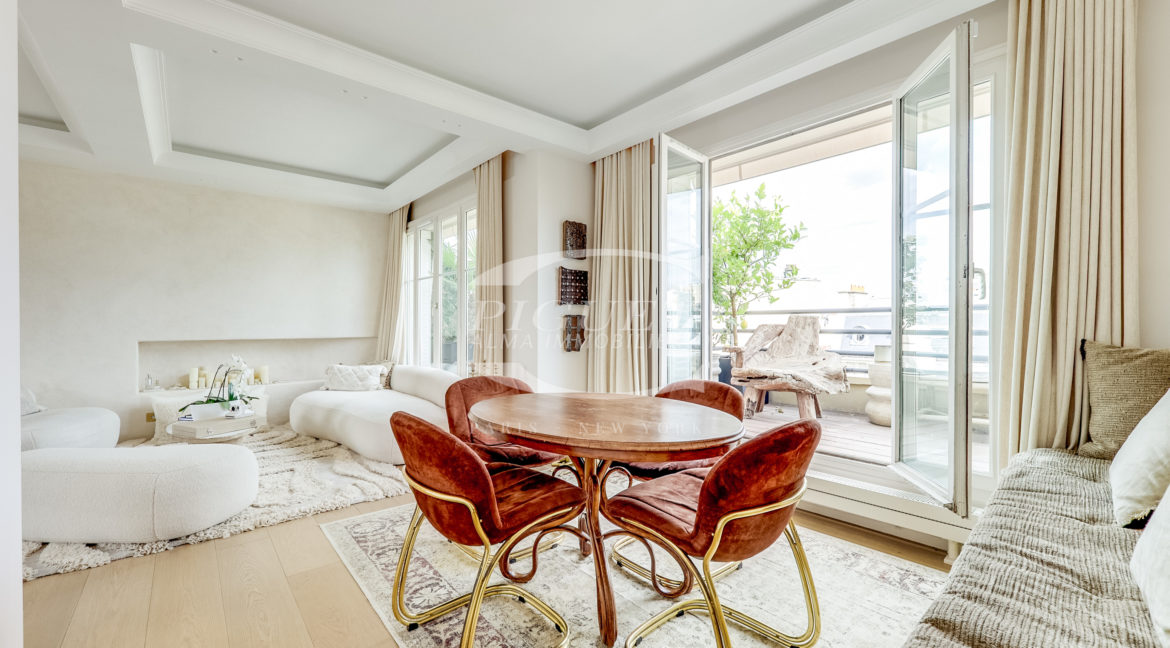 67 av de Wagram - 75017 Paris - LOGO - 10