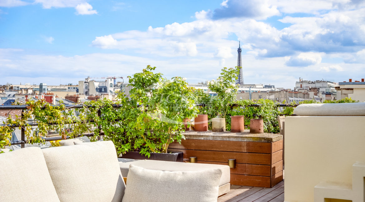 67 av de Wagram - 75017 Paris - LOGO - 15
