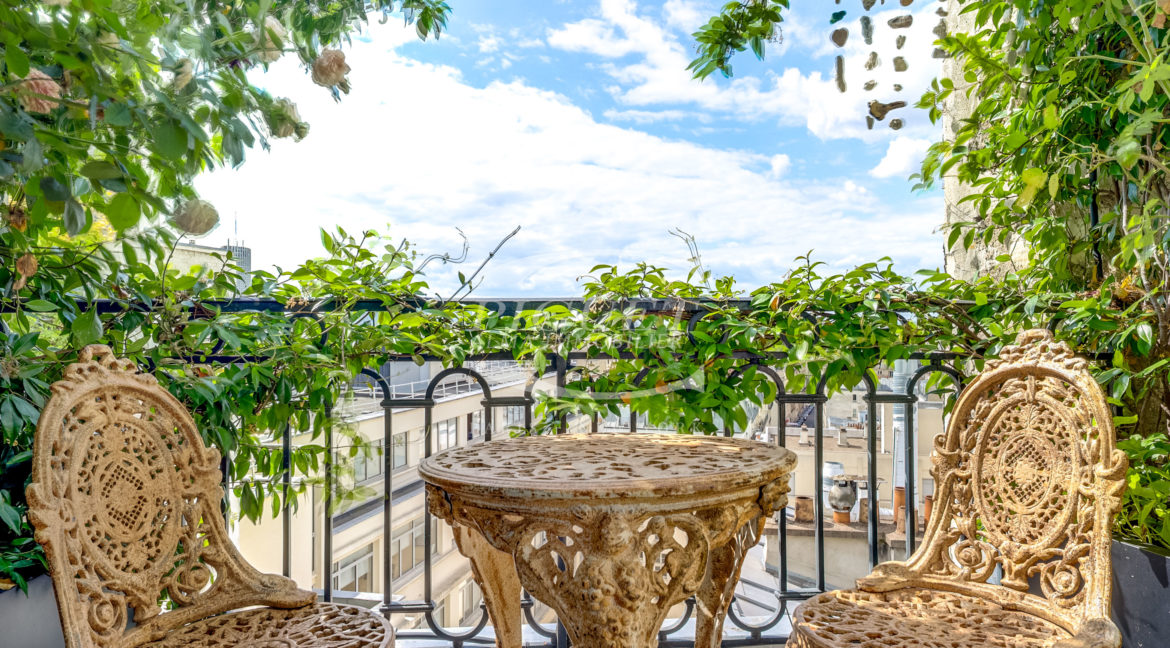 67 av de Wagram - 75017 Paris - LOGO - 19