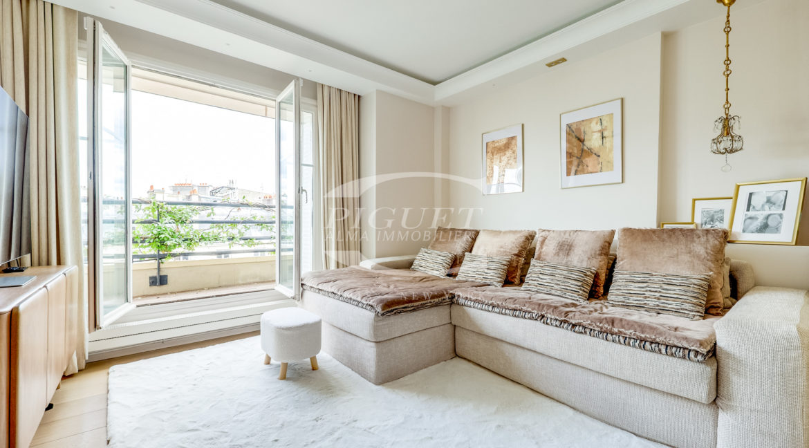 67 av de Wagram - 75017 Paris - LOGO - 2