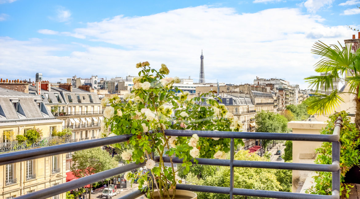 67 av de Wagram - 75017 Paris - LOGO - 21