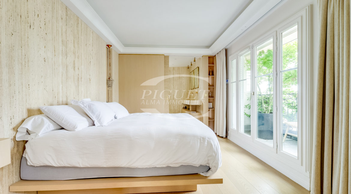 67 av de Wagram - 75017 Paris - LOGO - 4