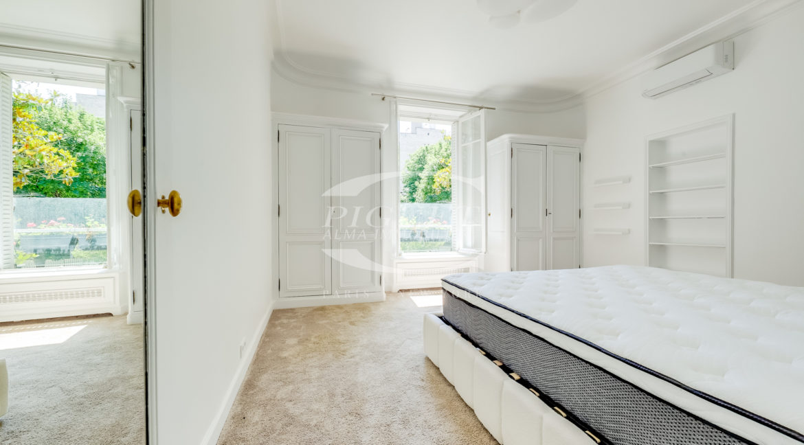 30 villa Dupont - 75116 Paris - LOGO - 11