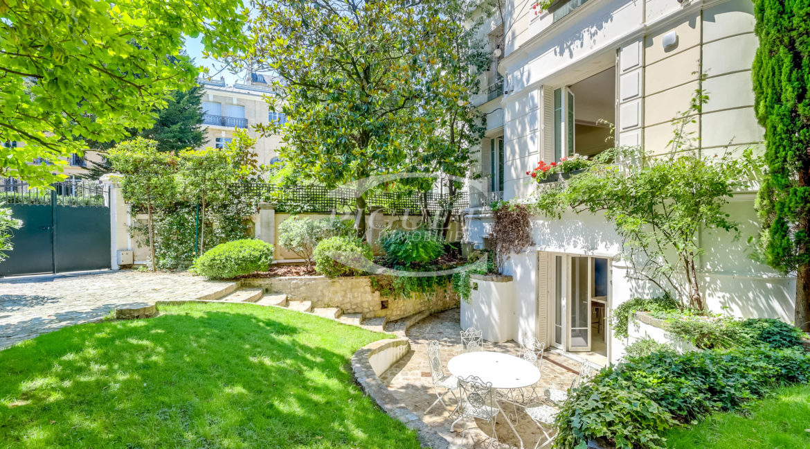 30 villa Dupont - 75116 Paris - LOGO - 24