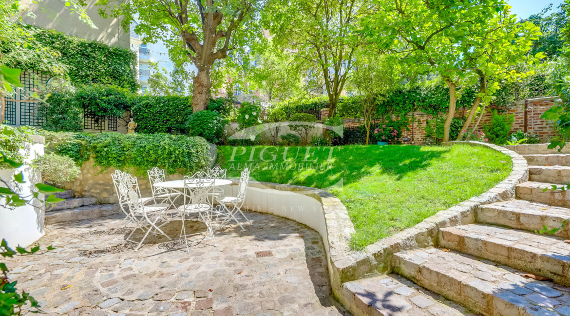 30 villa Dupont - 75116 Paris - LOGO - 25