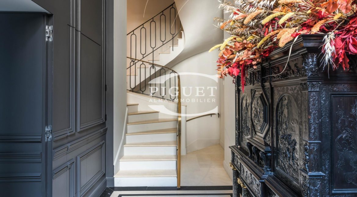 maison-montespan-hall-d-entree-86393-1920-1080-auto