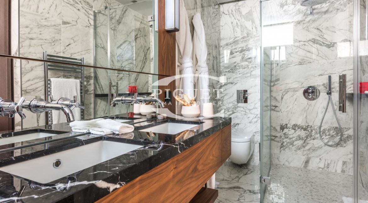 maison-montespan-suite-salle-de-bain-86446-1920-1080-auto