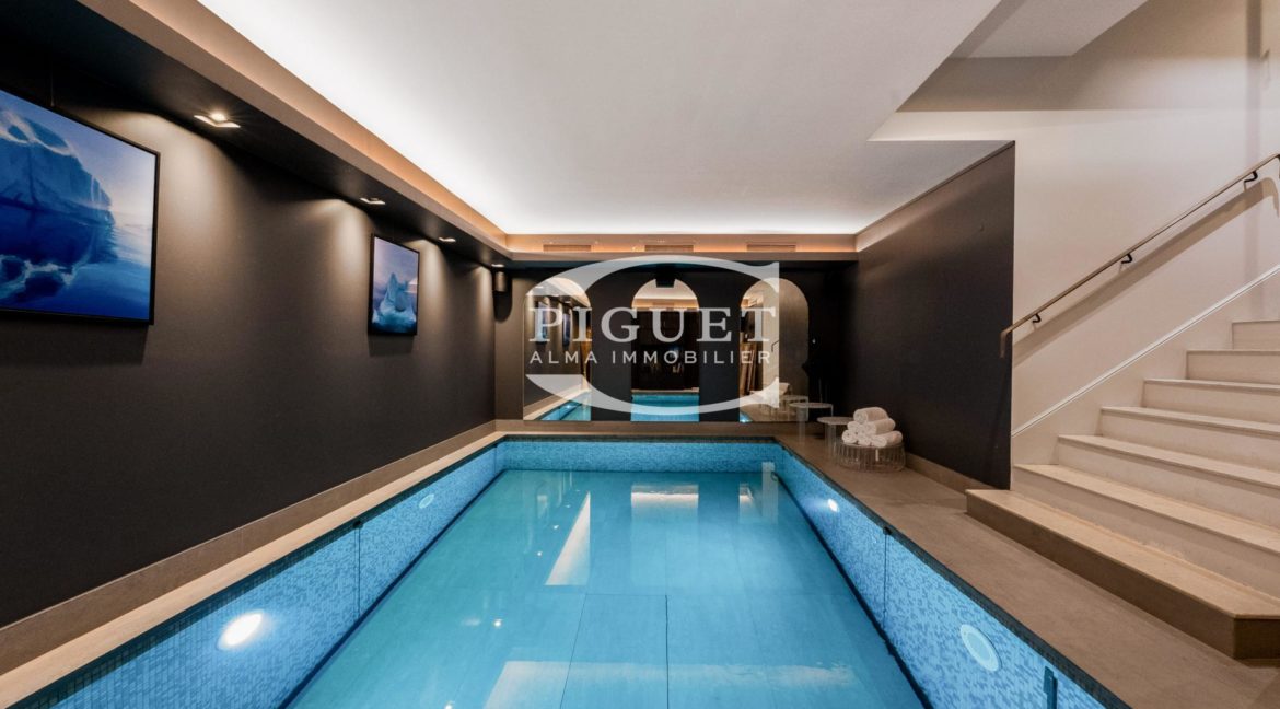piscine-face-276021-1920-1080-auto